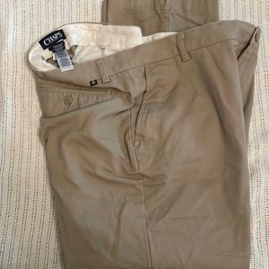 Men’s tan khakis